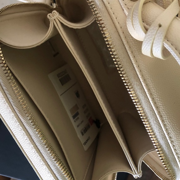 Chanel Vanity case in Veau Graine/beige - Picture 5 of 5